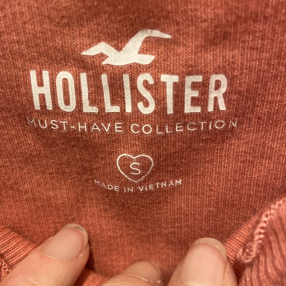 Hollister Rose Ribbed Ruffle Spaghetti Strap Cami Top - Picture 4 of 8